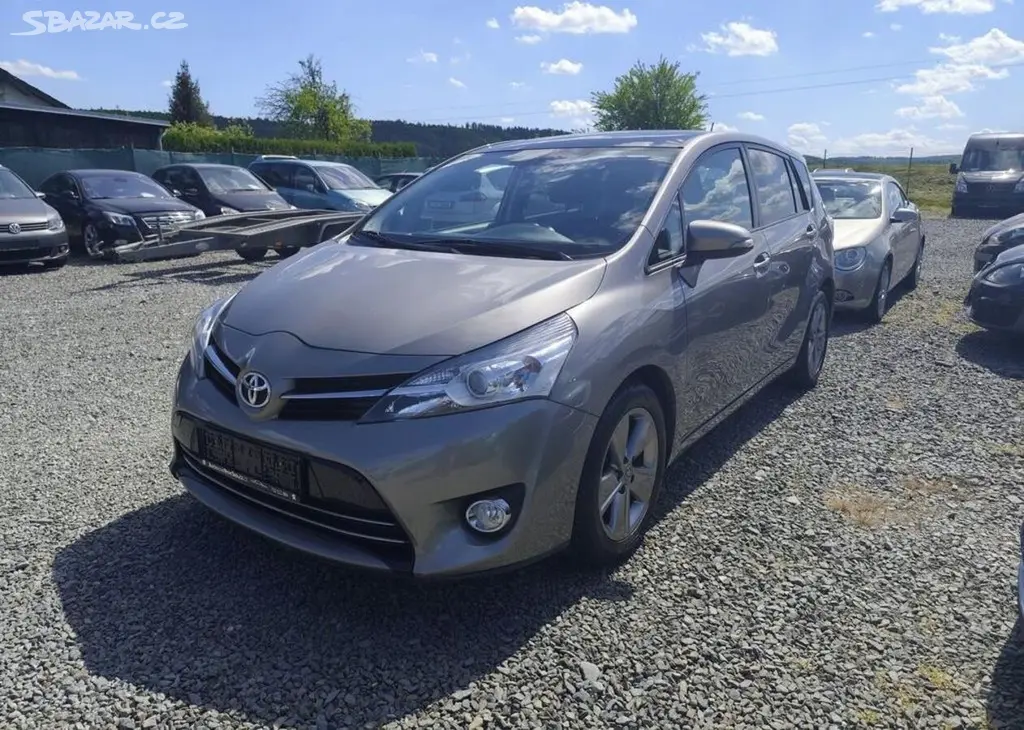 Toyota Verso 1.6 D-4D Panorama, Klima, Navi nafta